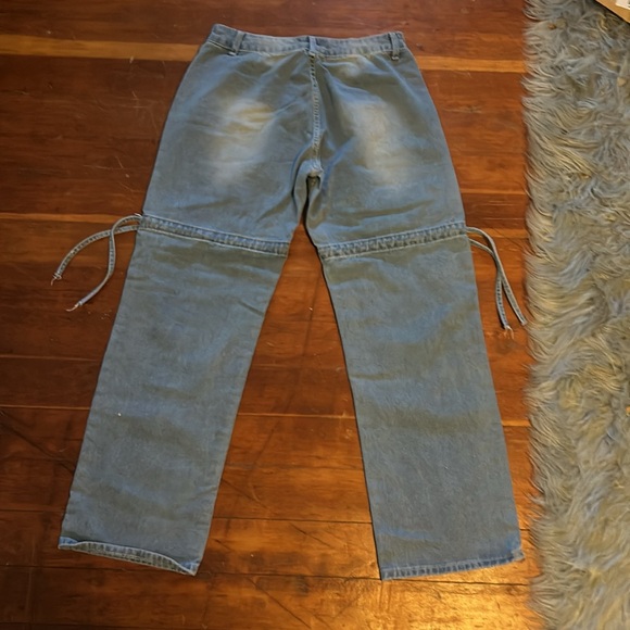Wide leg cargo jeans. - Picture 2 of 3